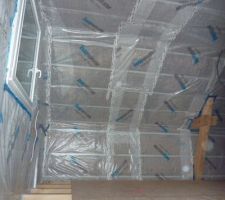 Combles am&eacute;nag&eacute;s avec la couche d'&eacute;tanch&eacute;it&eacute;