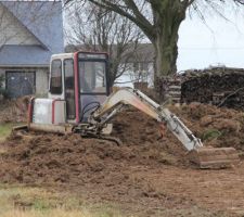 C'est parti !!!
Début du terrassement pour l?accès au chantier