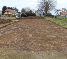 Notre chemin d?accès à la maison !! 220 m2