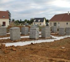 Fondations coul&eacute;es le 22/08, livraison des mat&eacute;riaux le 23/08/2011