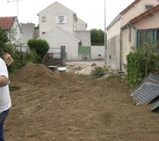 Le terrain a été dans un 1er temps "égalisé"