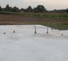 Une des piscine ...comme cela dès la première semaine ...pas eu le temps de sécher en une semaine ...c'est 3 normalement!