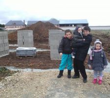Voilà nouvelle vue sans la neige qui a disparu depuis une semaine mais le chantier n'a pas bougé
