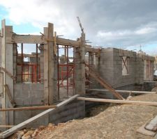 Coffrage bow-windows et b&eacute;ton coul&eacute;