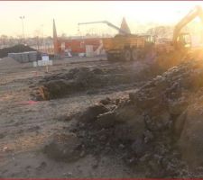2eme jour du terrassement apr&egrave;s la pause d'hier.