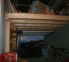 Mezanine dans garage