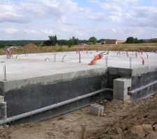 La dalle est coul&eacute;e !!!