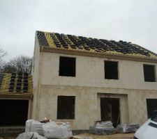Avant de la maison évidemment