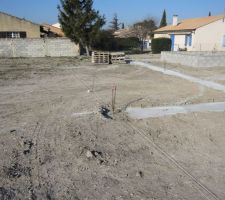 Les fondations du voisin... qui d&eacute;bordent chez nous!