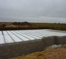 Le vide sanitaire est fait. La dalle ne va pas tarder &agrave; &ecirc;tre coul&eacute;e !