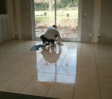 Notre carrelage se pose.......