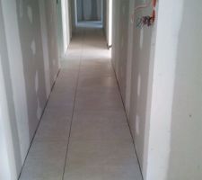 Carrelage du couloir - la d&eacute;ception