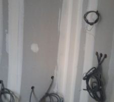 Cuisine, emplacement armoire et Frigo