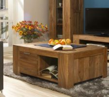 Table basse commandée chez Massivum...vivement que l'on voit ce qu'il donne dans notre chez nous actuel et surtout dans notre futur nid douillet