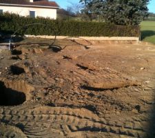 Creusage pour les 36 pieux de la maison