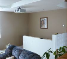 Début du demi mur pour la protection de l'escalier