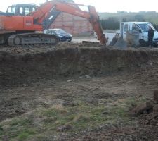 Quel bel outil cette Hitachi mieux que nos bras!!!
