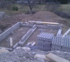 Les premiers moëllons sont là !