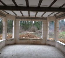 Barre de seuil de la bow window....on attend les vitres maintenant