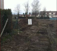 Début de la viabilisation du terrain le 05 mars 2012