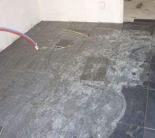 Pose du carrelage au rdc