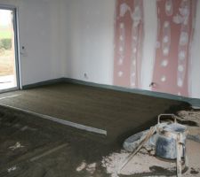 Début de la chape pour carrelage