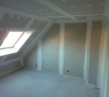 Chambre 1 étage gauche