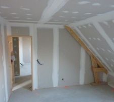 Chambre 1 étage gauche