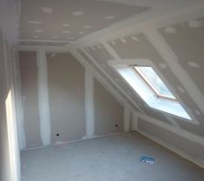 Chambre 2 étage gauche