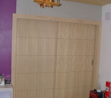 Cloison coulissante entre les chambres des filles