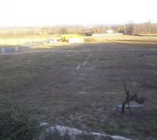 Tracage de la maison sur le terrain... c'est deja un bon debut, mais on languis que le VS soit monté pour voir vraiment l'implantation sur le terrain