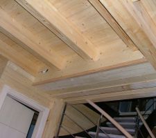 Coffrage pour le passage de la VMC et du conduit sanitaire