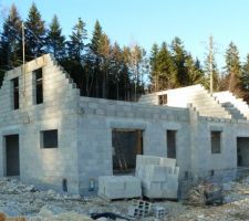 Linteaux des pignons en train de s&eacute;cher.