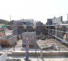 Le garage commence &agrave; se dessiner