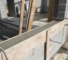 Les rebords des fen&ecirc;tres commencent &agrave; appara&icirc;tre