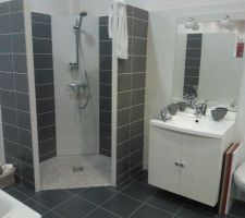 Salle de bains parentale