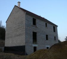 Les couches de goudron sont terminées.