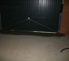 Les carreleurs nous ont fabriqué un seuil de porte de garage