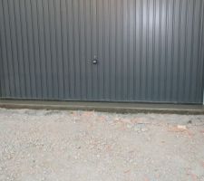 Le seuil de la porte de garage : enfin!