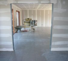 De la cuisine vers le salon