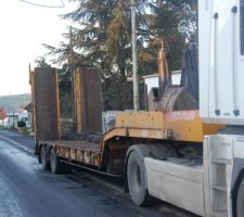 La grue est arrivée a l heure  prévue  8h