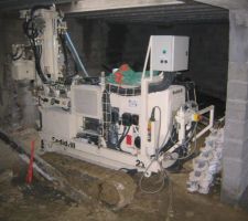 L'engin pour forer le micro-pieux