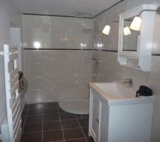 Il manque plus que la parois de douche