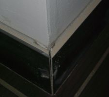 Et maintenant les petits trucs qui clochent
n°1 dans la salle d'eau