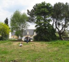 Photo du terrain avant passage du paysagiste et avant le début des travaux