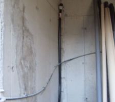 ça remonte sous le garage pour aller rejoindre les égouts