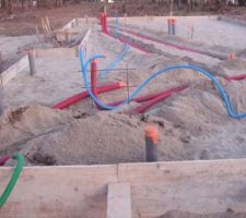 Il s'en passe... sous la future dalle