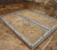 Un rang de parpaing pour le "vide sanitaire".