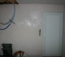 Le mur du fond a sa couleur finale