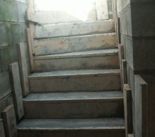 Escalier de 90 de large